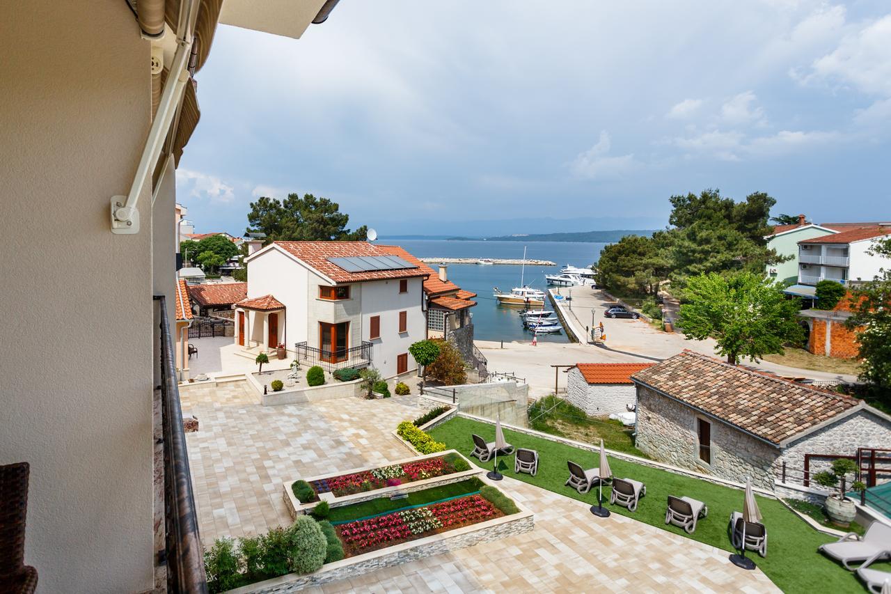 Villa Aria Malinska Rum bild
